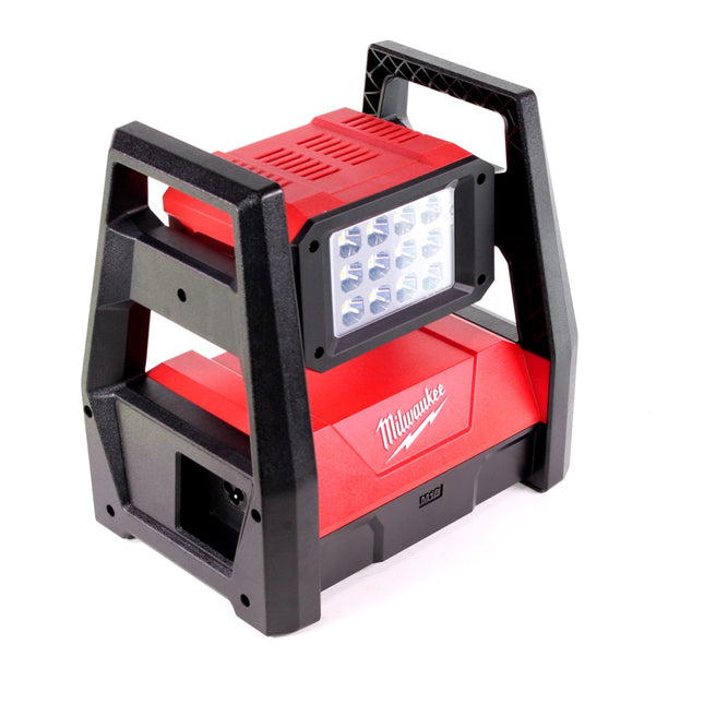 Milwaukee M18 HAL-501 Akku Flutstrahler mit 3000 Lumen + 1x 5,0 Ah Akku - Toolbrothers
