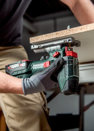 Metabo ST 18 L 90 Scie sauteuse sans fil 18 V 90 mm + 2x batterie 2,0 Ah + chargeur + Metabox