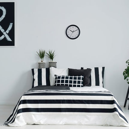 Zegar ścienny TFA Dostmann (9000486860) zegar kwarcowy plastikowy czarne cyfry