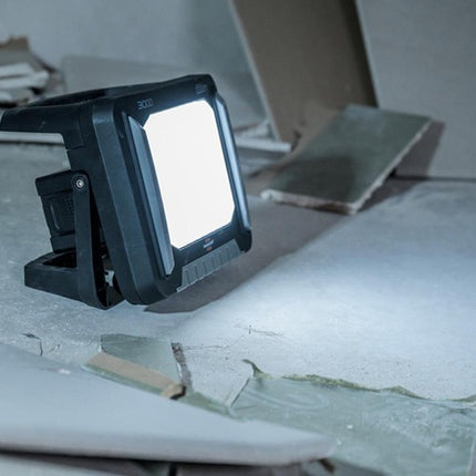 Akumulatorowy reflektor budowlany LED Brennenstuhl 3000 MA ( 8002643421 ) 30 W 3150 lm 18 V IP65