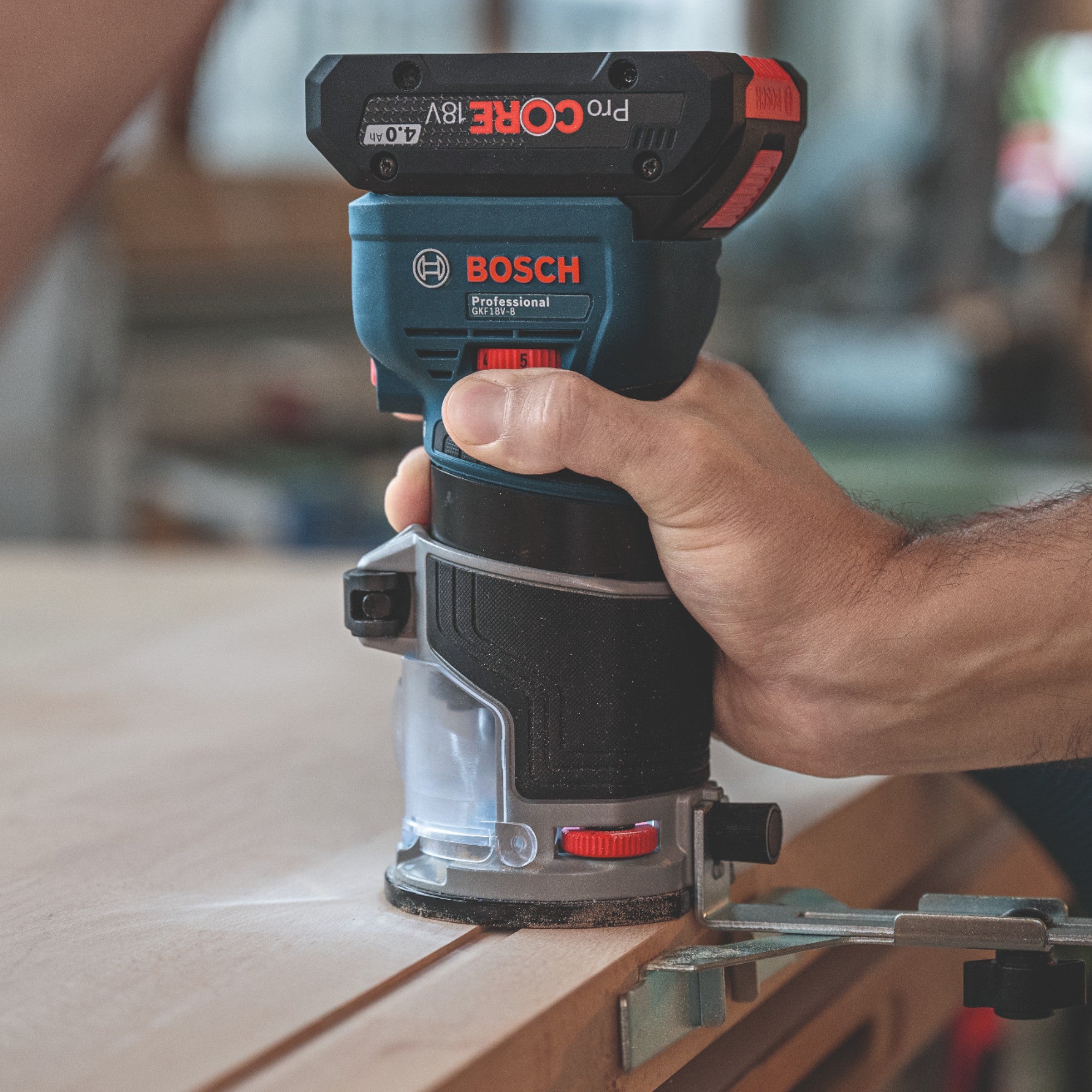 Bosch GKF 18V 8 Professional Akku Kantenfraese 18 V 8 0 mm Brushless 1x ProCORE Akku 5 5 Ah Ladegeraet 4 - toolbrothers