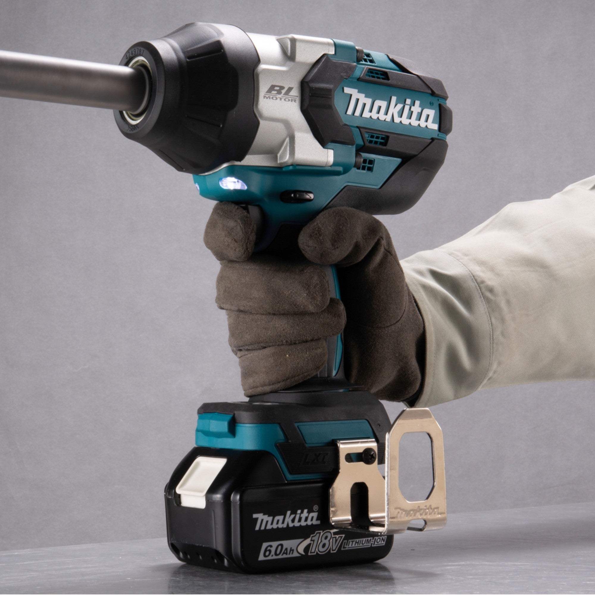 Makita DTW 1005 RG1 Akku Schlagschrauber 18 V 1360 Nm 3 4 Brushless 1x Akku 6 0 Ah Ladegeraet 3 - toolbrothers