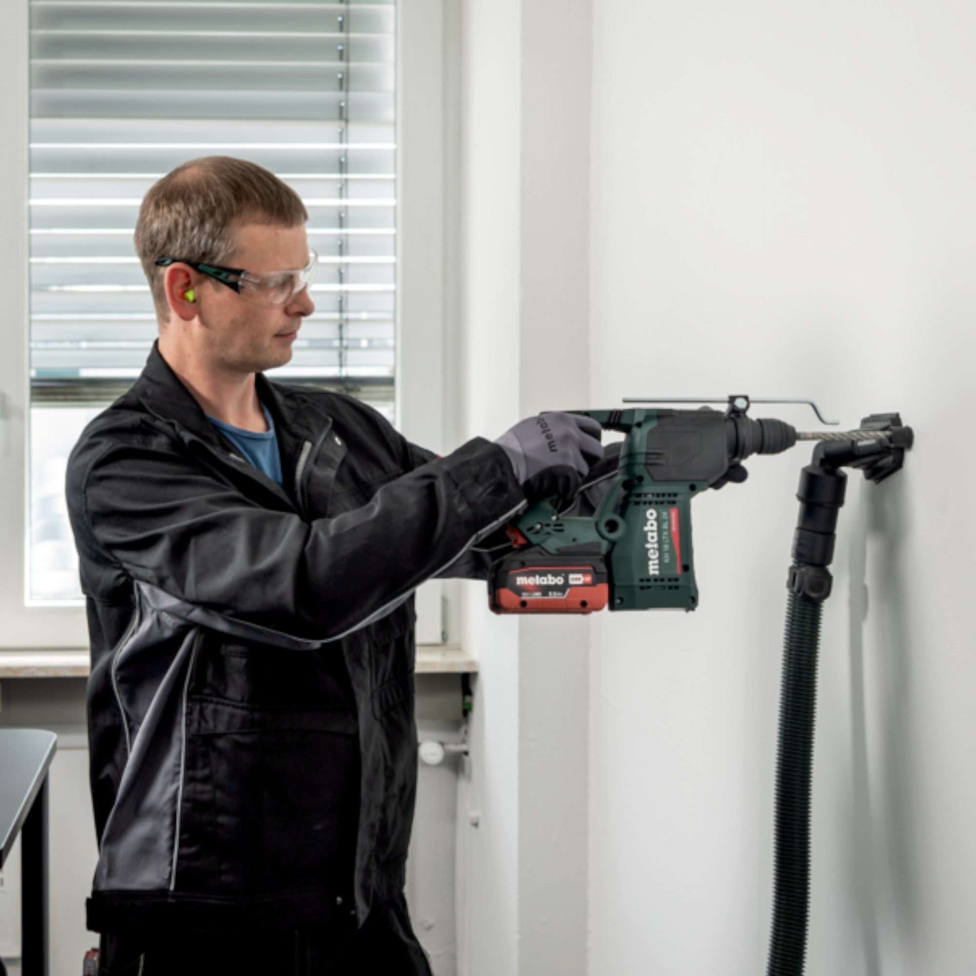 Metabo KH 18 LTX BL 24 Akku Bohrhammer 18 V 2 2 J SDS Plus Brushless 2x Akku 4 0 Ah Ladegeraet 3 - toolbrothers