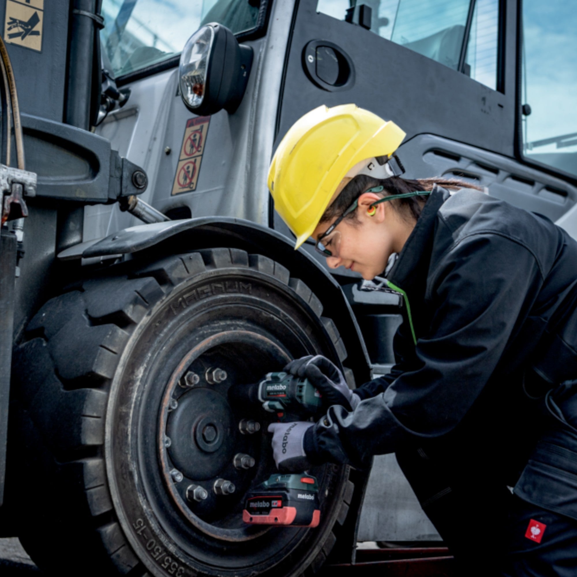 Metabo SSW 18 LTX 800 BL Akku Schlagschrauber 18 V 800 Nm 1 2 Brushless 2x Akku 4 0 Ah Ladegeraet 4 - toolbrothers