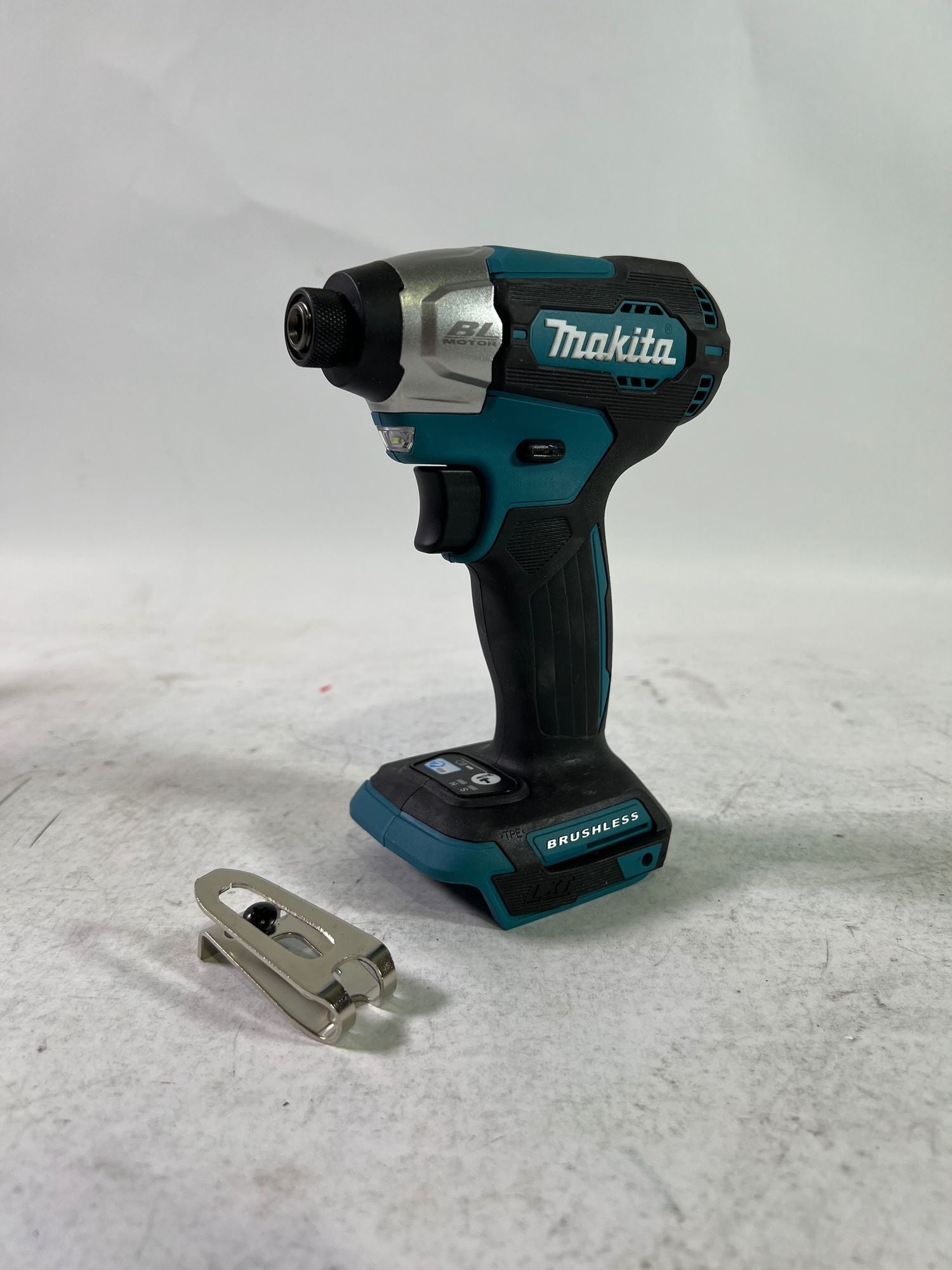 Makita DTD 157 Z Akku Schlagschrauber 18 V 140 Nm 1 4 Brushless Solo ohne Akku ohne Ladegeraet Reparaturgeraet 0 - toolbrothers
