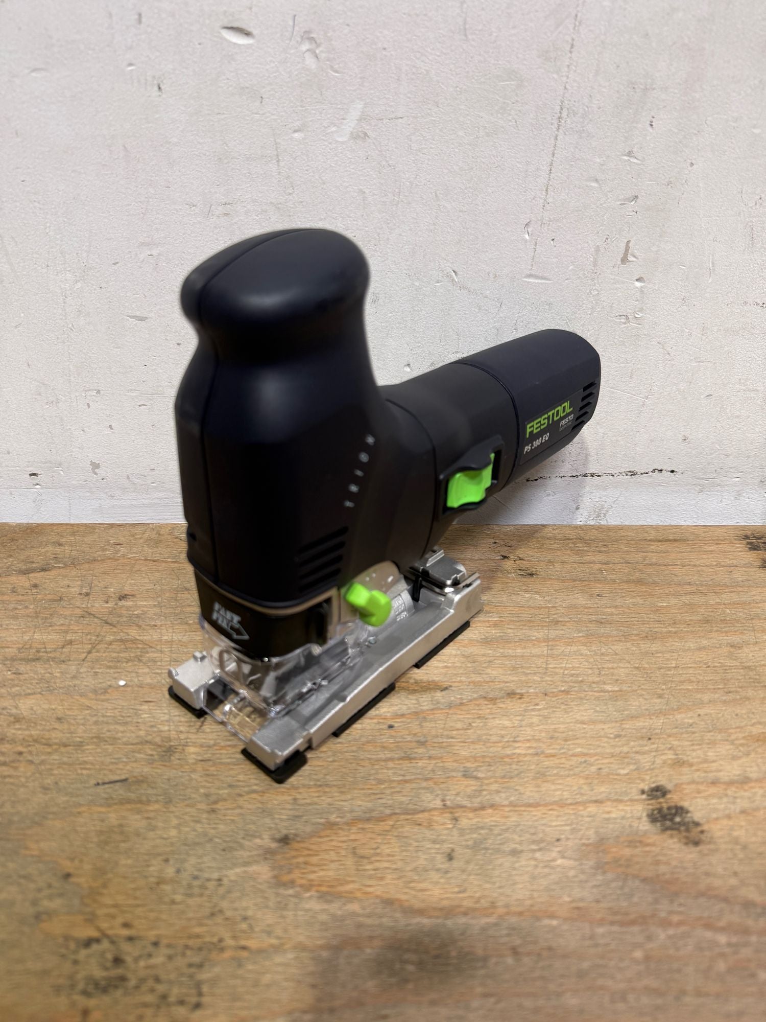 Festool TRION PS 300 EQ Plus Pendelstichsaege 720 W 576041 2x Saegeblatt Splitterschutz systainer Nachfolger von 576615 Leicht Gebraucht 1 - toolbrothers
