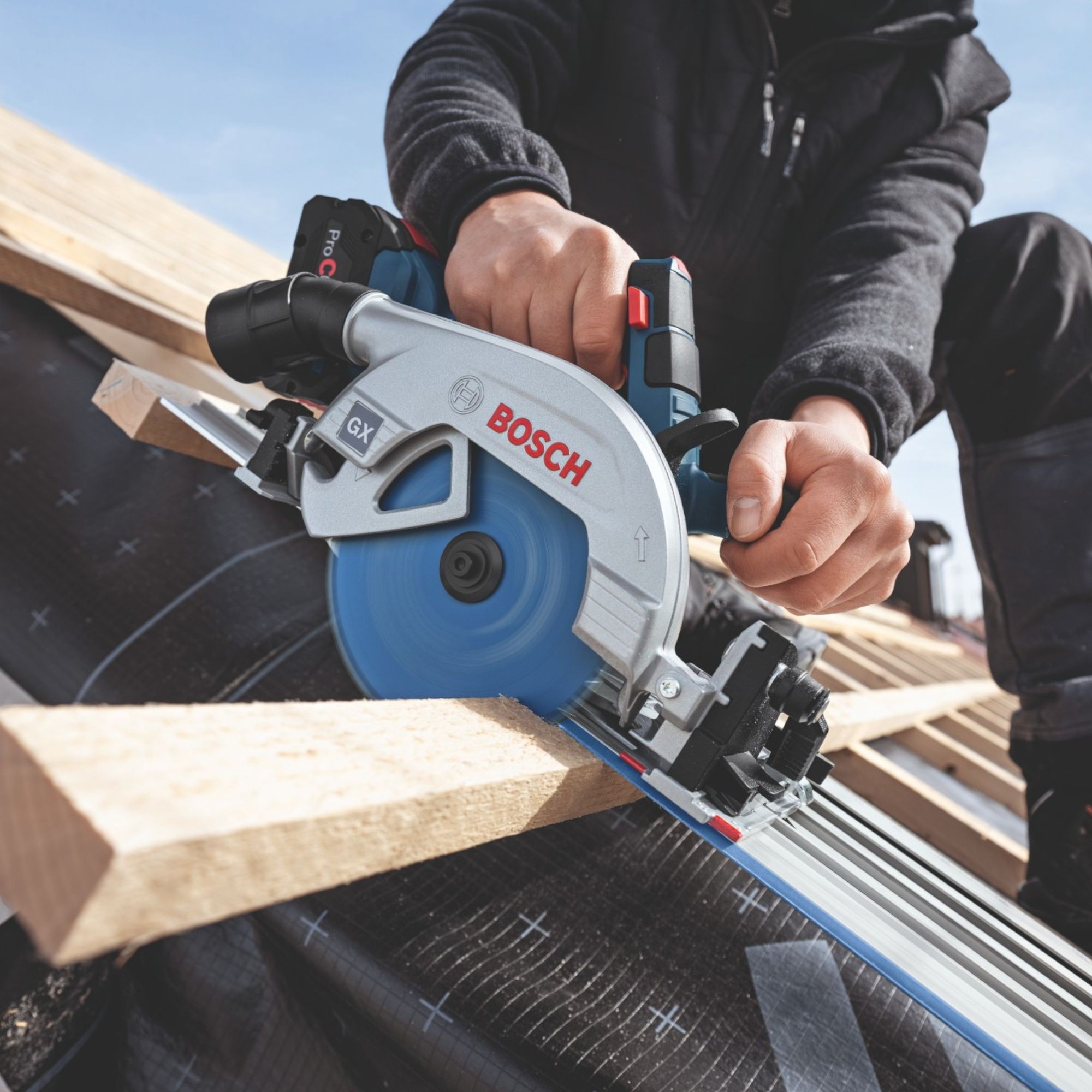 Bosch GKS 18V 57 2 GX Professional Akku Kreissaege 18 V 165 mm Brushless 1x Akku 5 0 Ah Ladegeraet Kappschiene 3 - toolbrothers