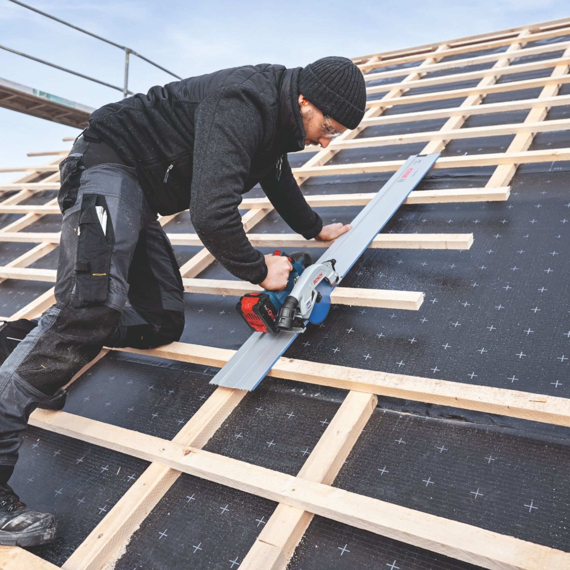 Bosch GKS 18V 57 2 GX Professional Akku Kreissaege 18 V 165 mm Brushless 1x ProCORE Akku 4 0 Ah Kappschiene ohne Ladegeraet 4 - toolbrothers