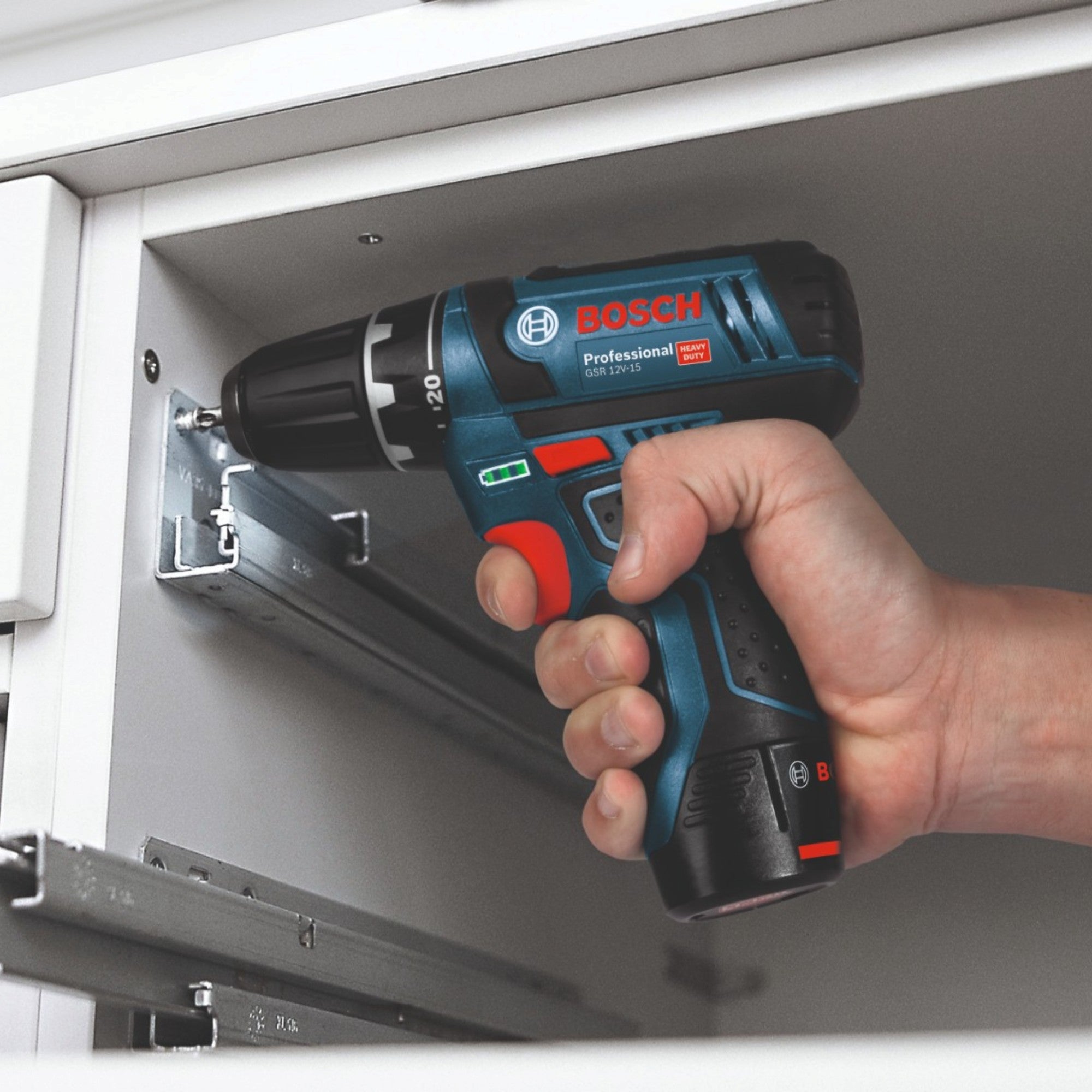 Bosch GSR 12V 15 Professional Akku Bohrschrauber 12 V 30 Nm 1x Akku 3 0 Ah Ladegeraet 4 - toolbrothers
