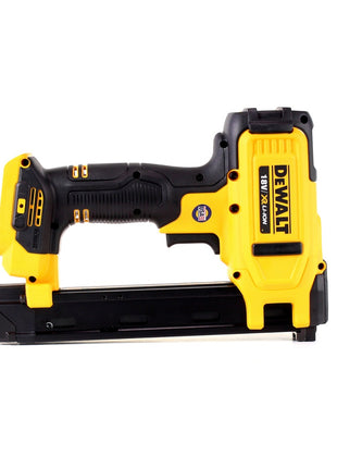 Grapadora a batería Dewalt DCN 701 N XR 18V ​​- sin batería, sin cargador