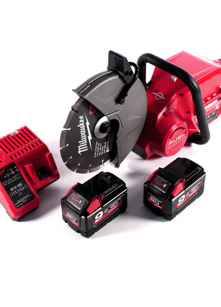 Tronçonneuse à batterie Milwaukee M18 FCOS230-902C 18 V 230 mm sans balais + 2x batteries 9,0 Ah + chargeur