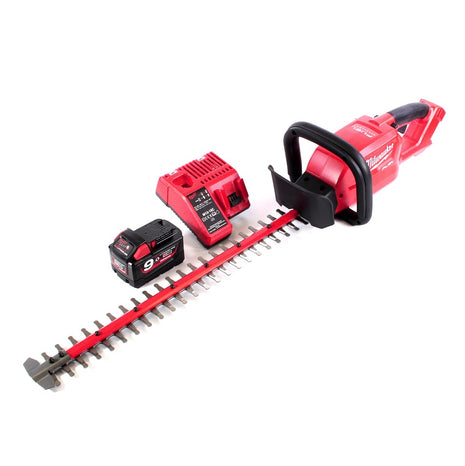 Cortasetos a batería Milwaukee M18 CHT-901C 18 V 610 mm sin escobillas + 1x batería 9,0 Ah + cargador