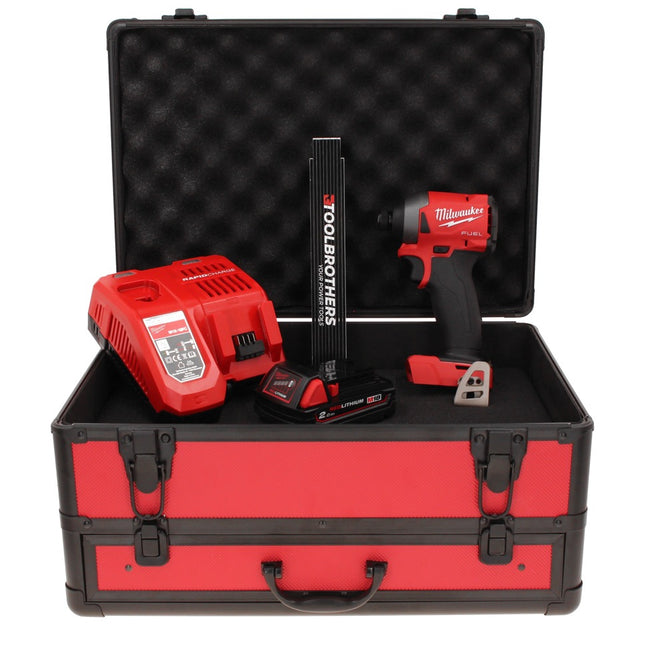Llave de impacto inalámbrica Milwaukee M18 FID2-201FC TX 18 V 1/4" 226 Nm + 1x batería 2.0 Ah + cargador + metro plegable + estuche TX