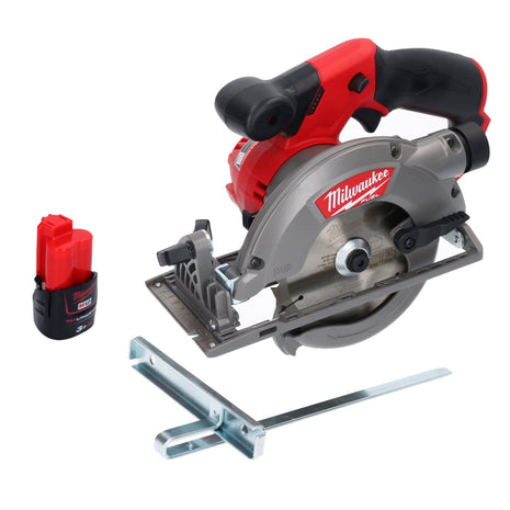 Scie circulaire à main sur batterie Milwaukee M12 CCS44-301 12 V 140 mm sans balais + 1x batterie 3,0 Ah - sans chargeur