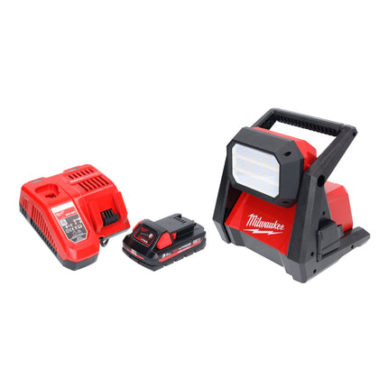 Milwaukee M18 HOAL-301FC foco de construcción con batería LED 18 V 4000 lm + 1x batería 3,0 Ah + cargador