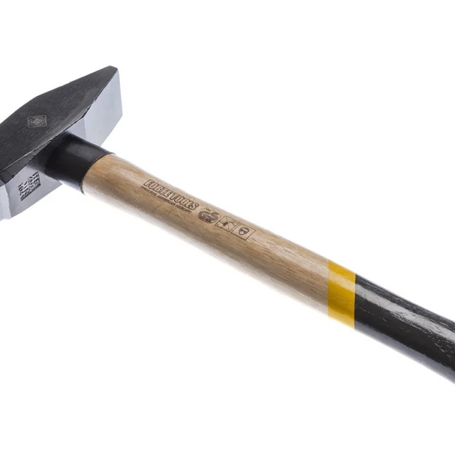 FORTE TOOLS Martillo de cerrajería con mango de madera, peso de cabeza 2000 g, martillo con mango de madera, herramienta premium, forjado, cuña de doble anilla, cabeza pintada (000051151037)