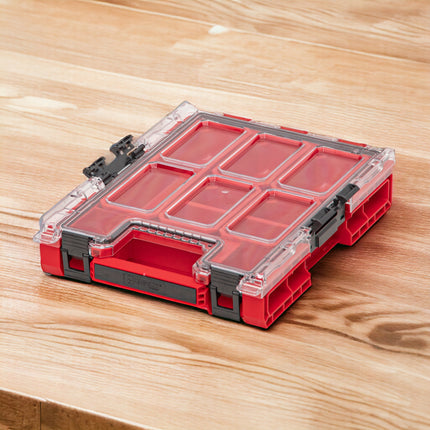 Qbrick System ONE Organizer M RED ULTRA HD Organizer 365 x 265 x 77 mm 2,5 l z możliwością sztaplowania IP66