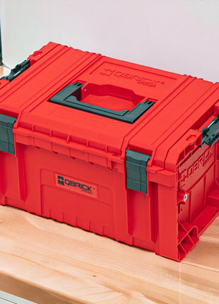 Qbrick System PRO Toolbox 2.0 RED ULTRA HD Maleta de herramientas personalizada 450 x 260 x 240 mm 19 l apilable IP54 con 3 compartimentos y estante