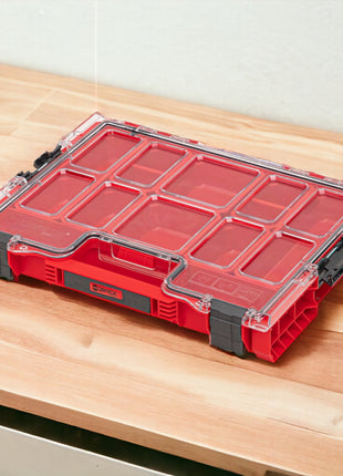 Qbrick System PRO Organizer 200 RED ULTRA HD apilable 452 x 296 x 79 mm 6 l IP54 con 8 incrustaciones