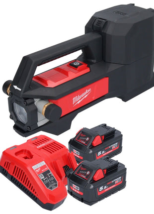 Bomba de trasvase a batería Milwaukee M18 BTP-552 18 V 1817 l/h + 2x baterías 5,5 Ah + cargador