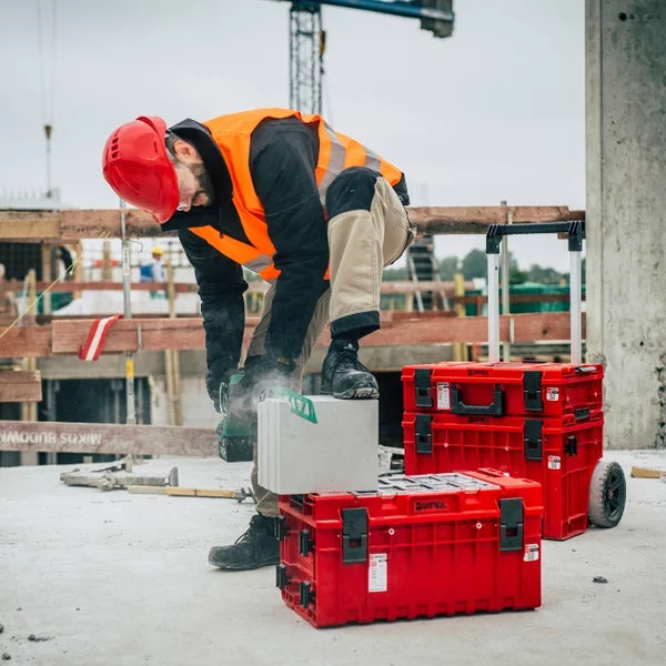 <strong>WATER & DUST PROTECTION</strong>